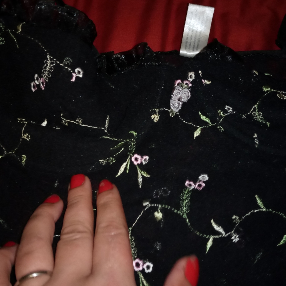Lingerie - Picture 4 of 4